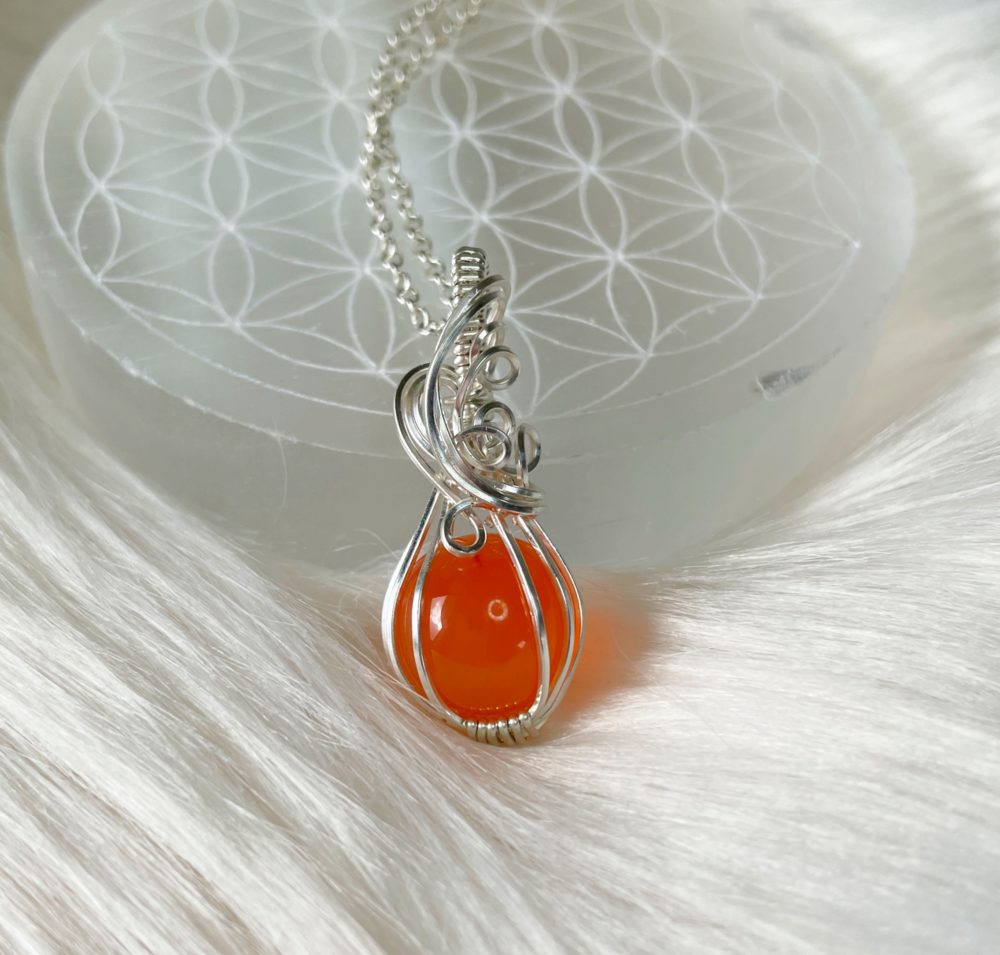 carnelian pendant nz