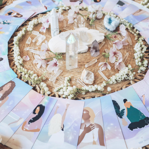 Oracle cards, Candles and Crystals