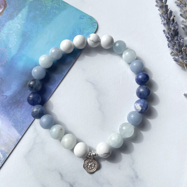 Calm crystal beaded bracelet