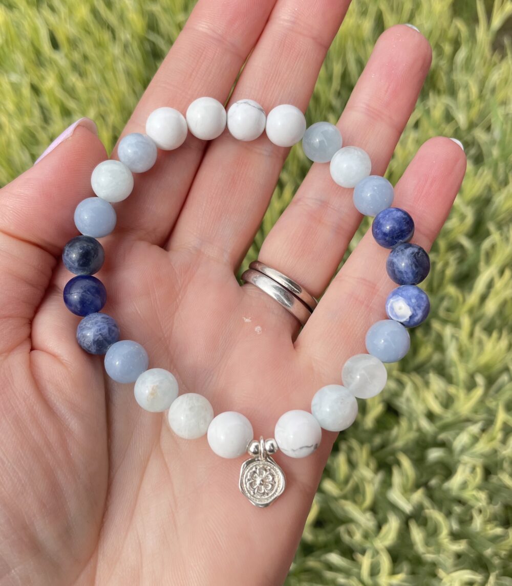 Calm crystal beaded bracelet - Image 2